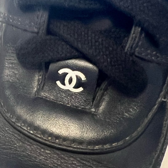 Chanel black leather sneakers shoes CC logo 39.5 - Picture 14 of 16